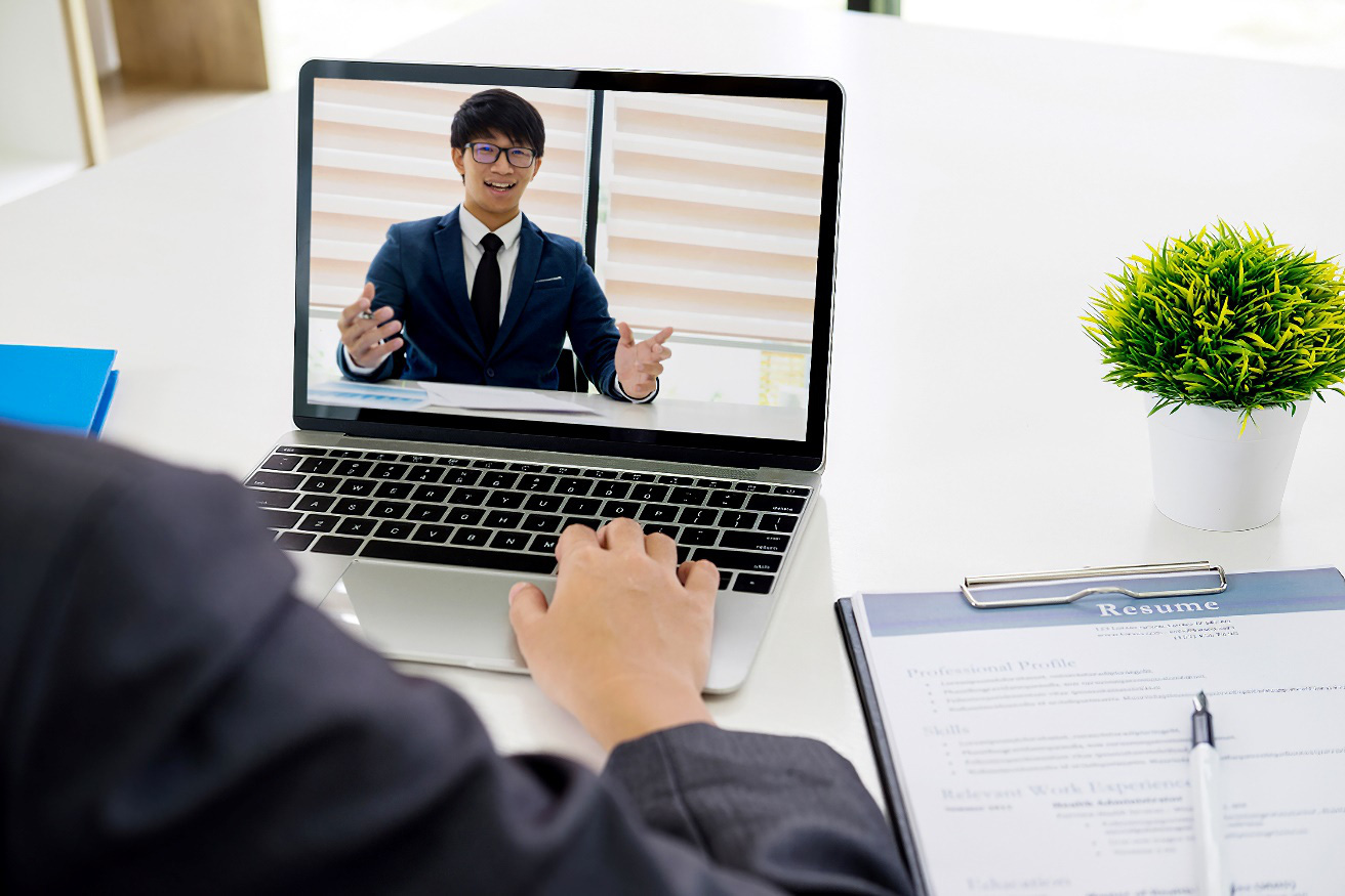 Tuyển dụng thời Covid-19: Chuyên gia nhân sự đưa ra 3 lời khuyên giúp doanh  nghiệp phỏng vấn online hiệu quả